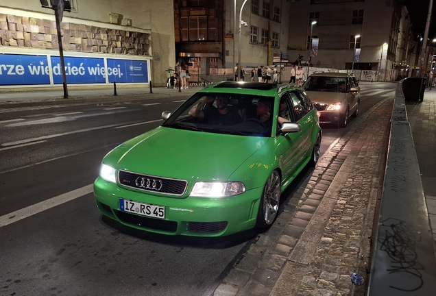 Audi RS4 Avant B5