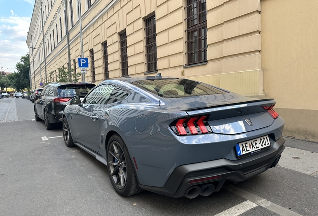 Ford Mustang Dark Horse 2024