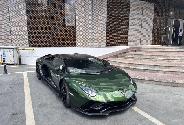 Lamborghini Aventador LP780-4 Ultimae Roadster
