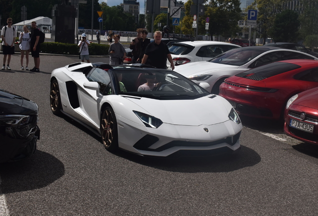 Lamborghini Aventador S LP740-4 Roadster