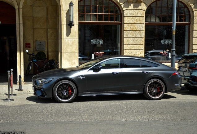 Mercedes-AMG GT 63 X290