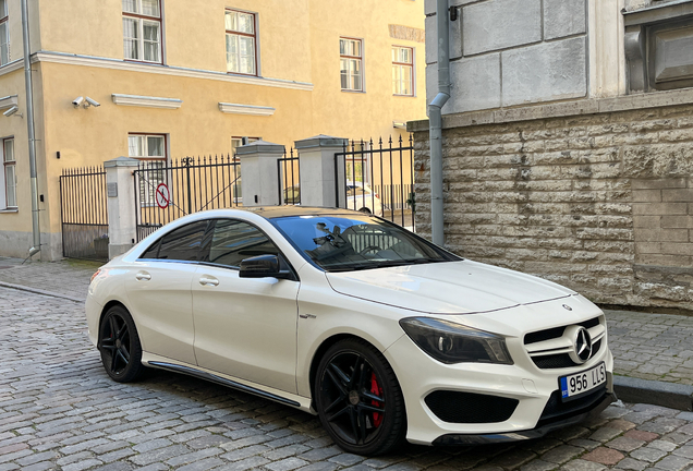 Mercedes-Benz CLA 45 AMG C117