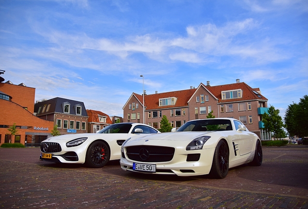 Mercedes-Benz SLS AMG