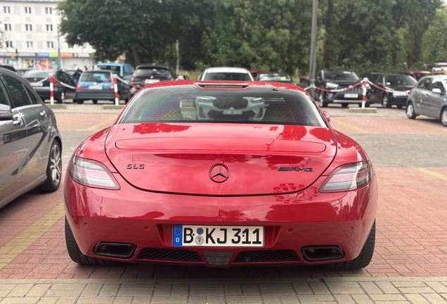 Mercedes-Benz SLS AMG