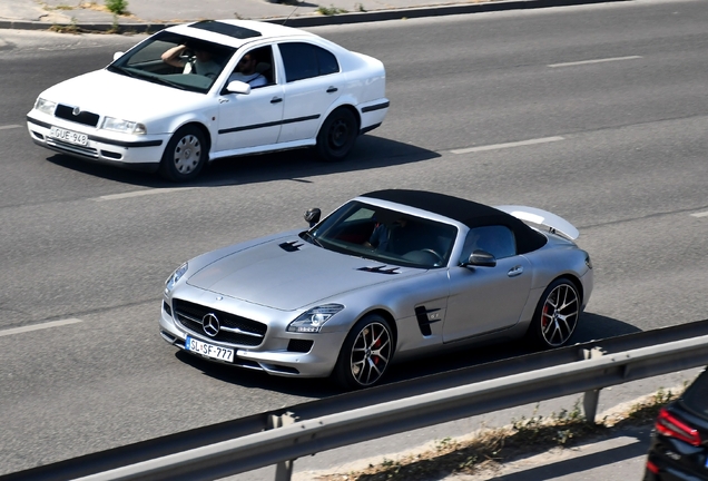 Mercedes-Benz SLS AMG GT Roadster