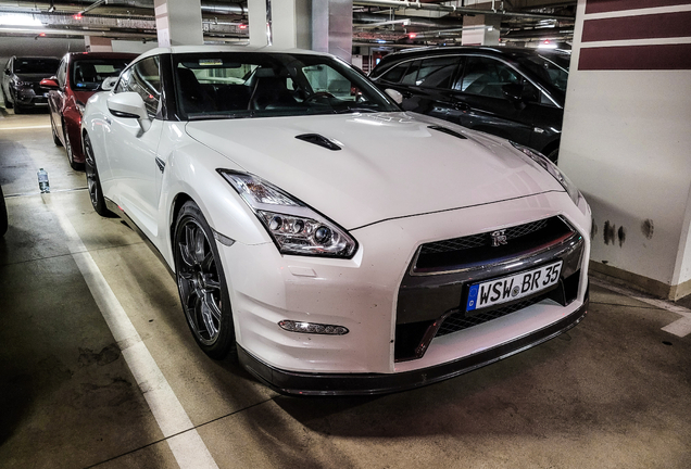 Nissan GT-R 2014