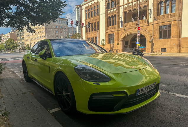Porsche 971 Panamera Turbo