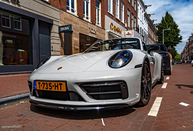 Porsche 992 Carrera 4 GTS Cabriolet