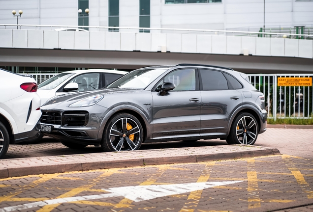 Porsche Cayenne Turbo S E-Hybrid