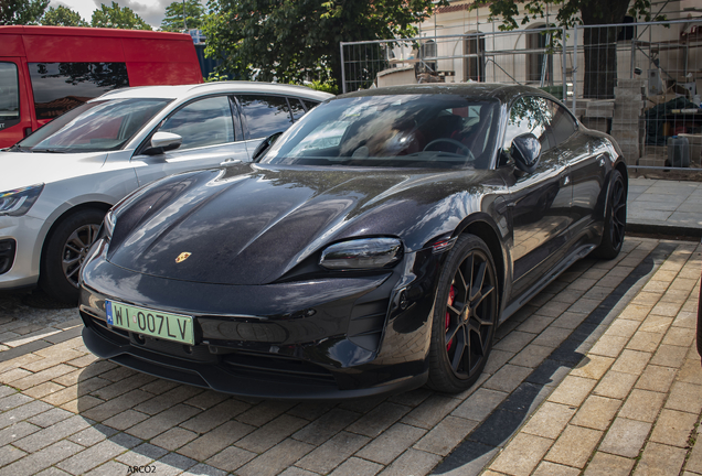 Porsche Taycan GTS