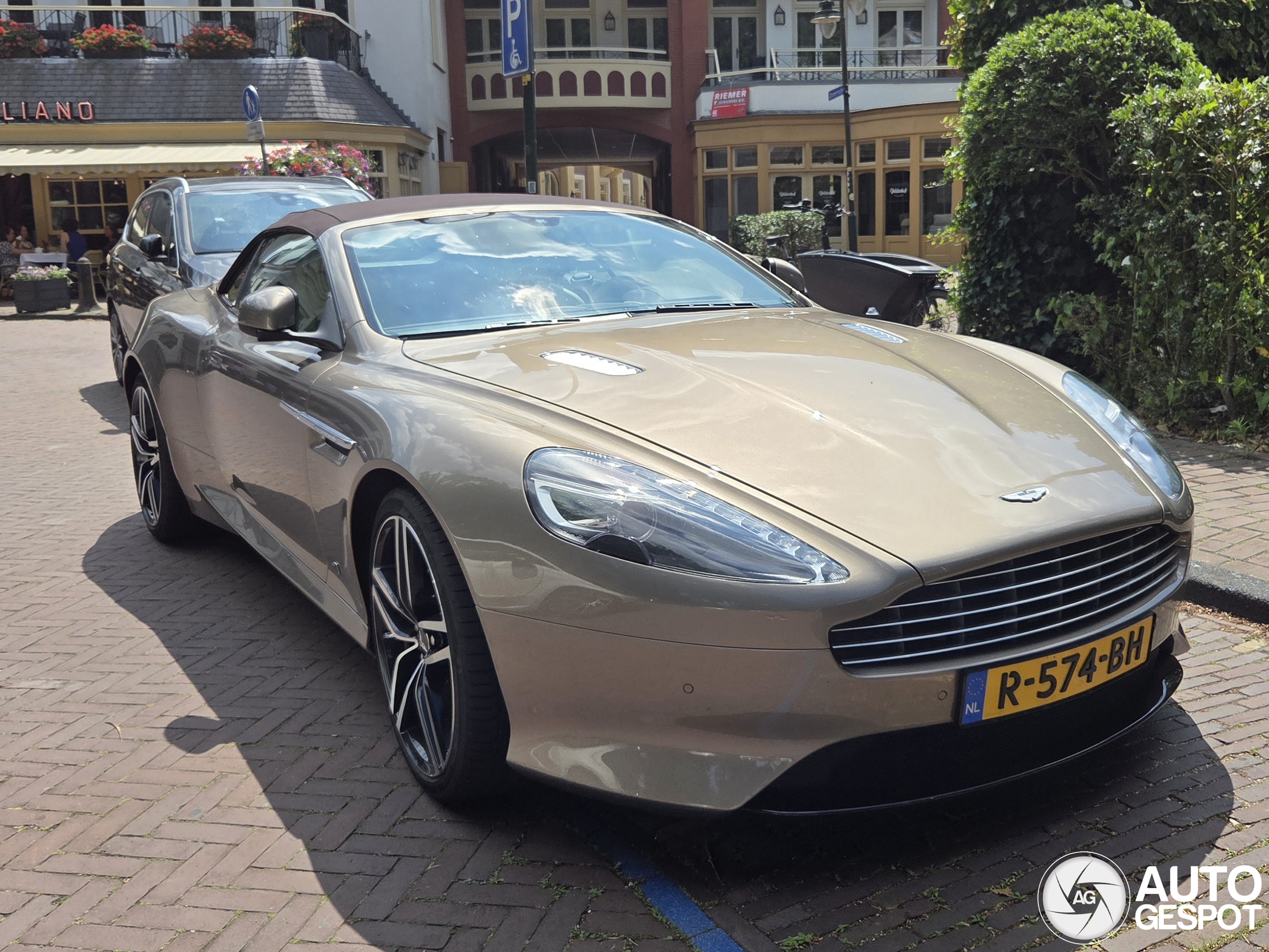 Aston Martin DB9 GT Volante 2016