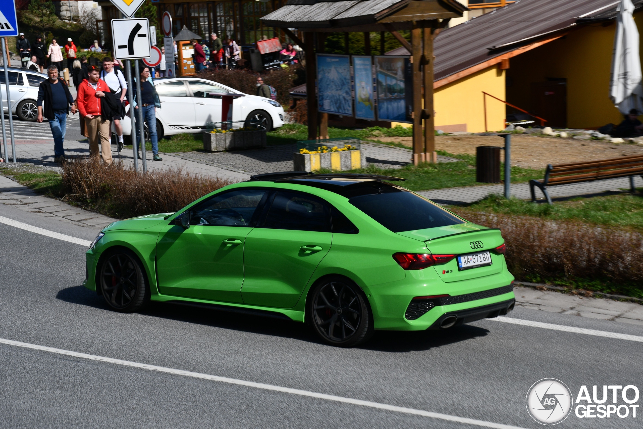 rs3　 2025 Audi RS3 Review, Pricing, and Specs