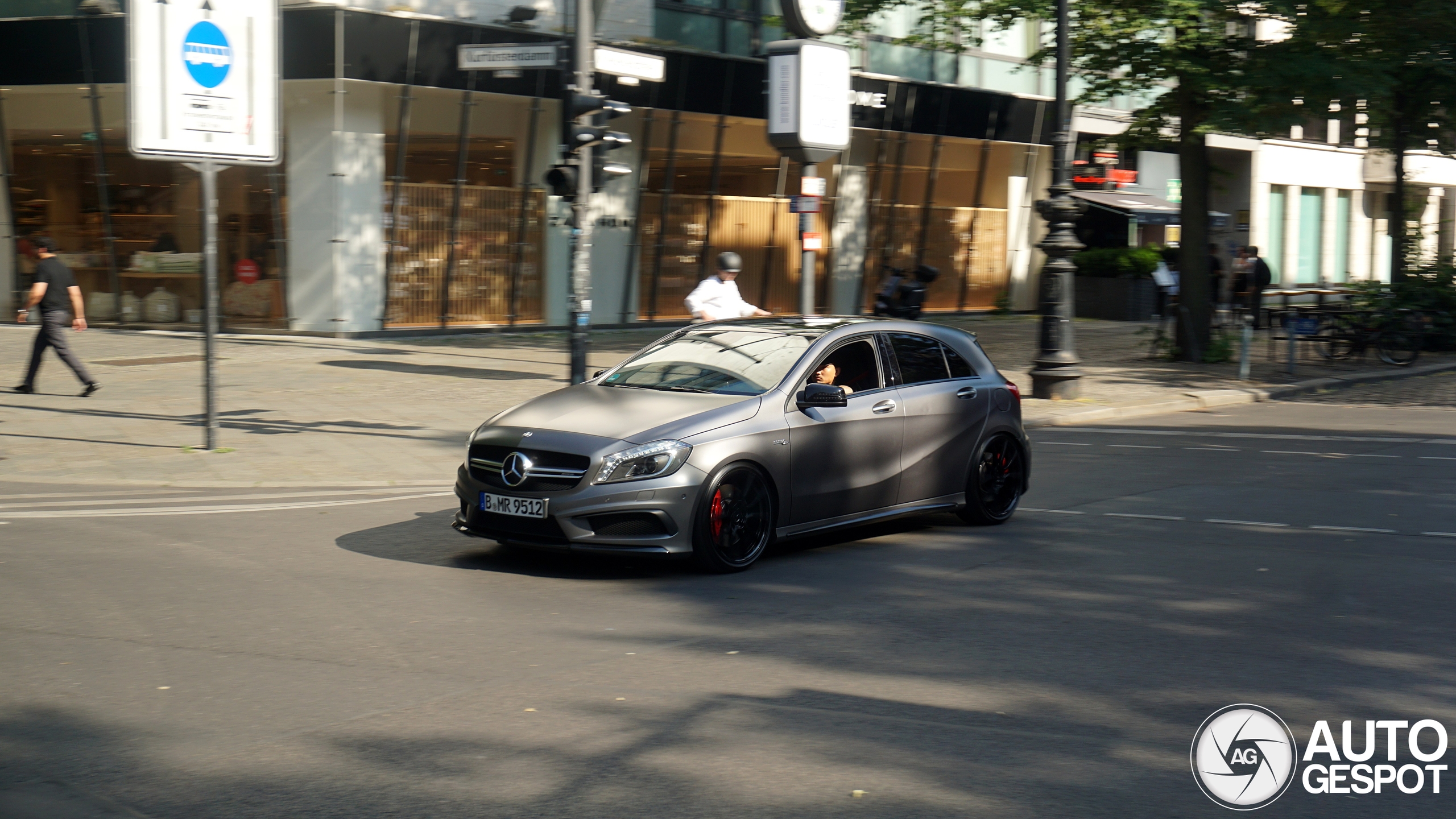Mercedes-Benz A 45 AMG