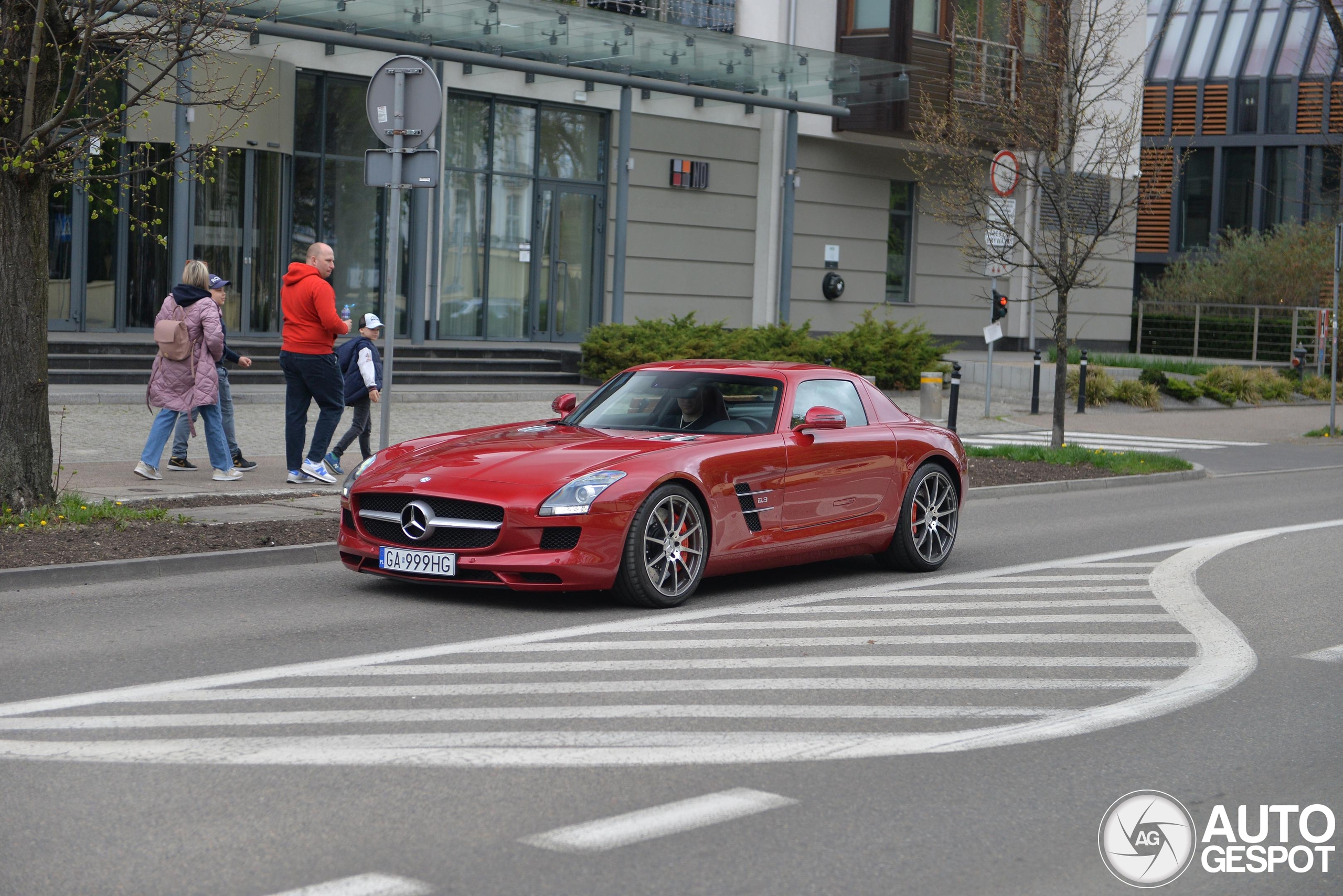 Mercedes-Benz SLS AMG