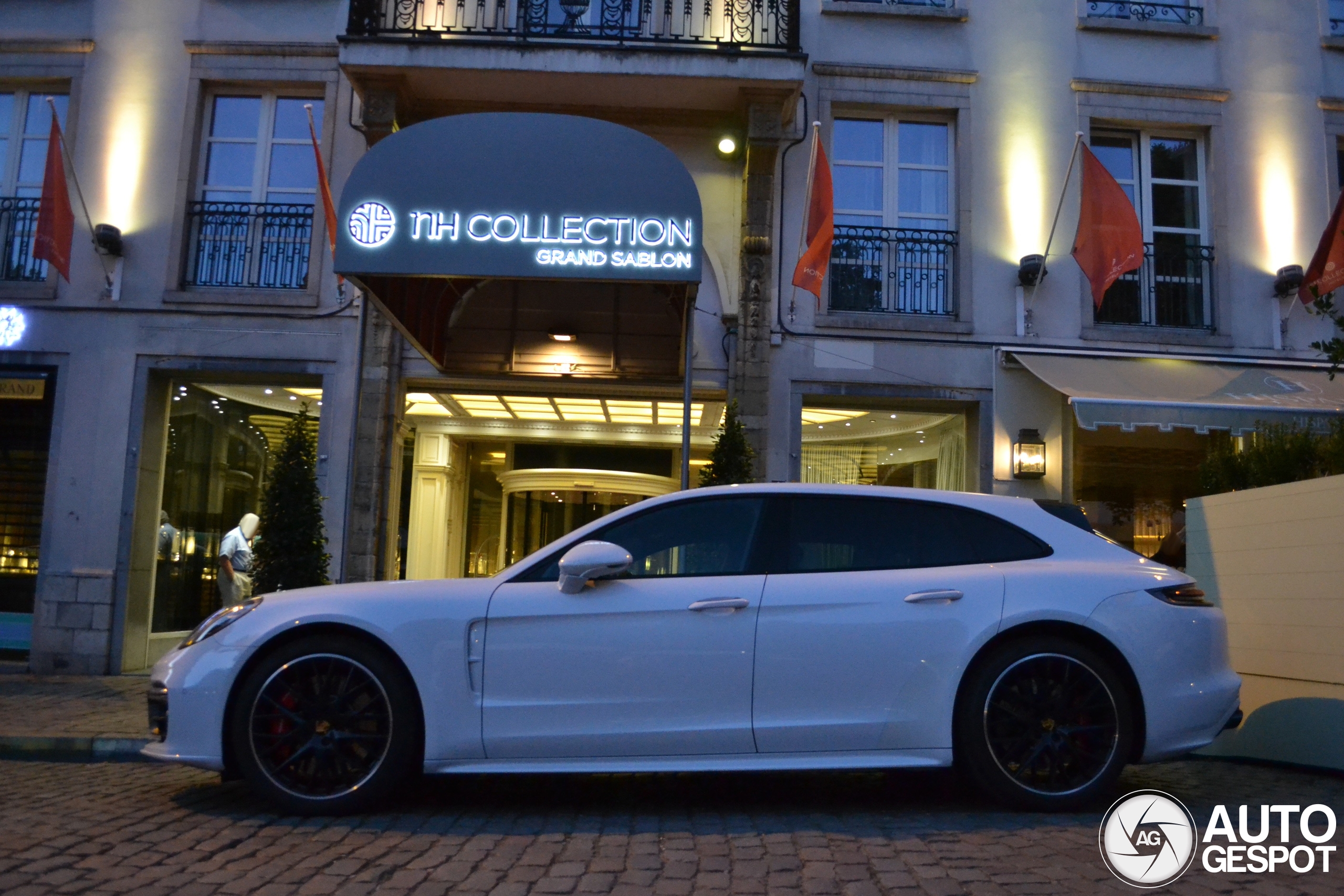 Porsche 971 Panamera Turbo Sport Turismo