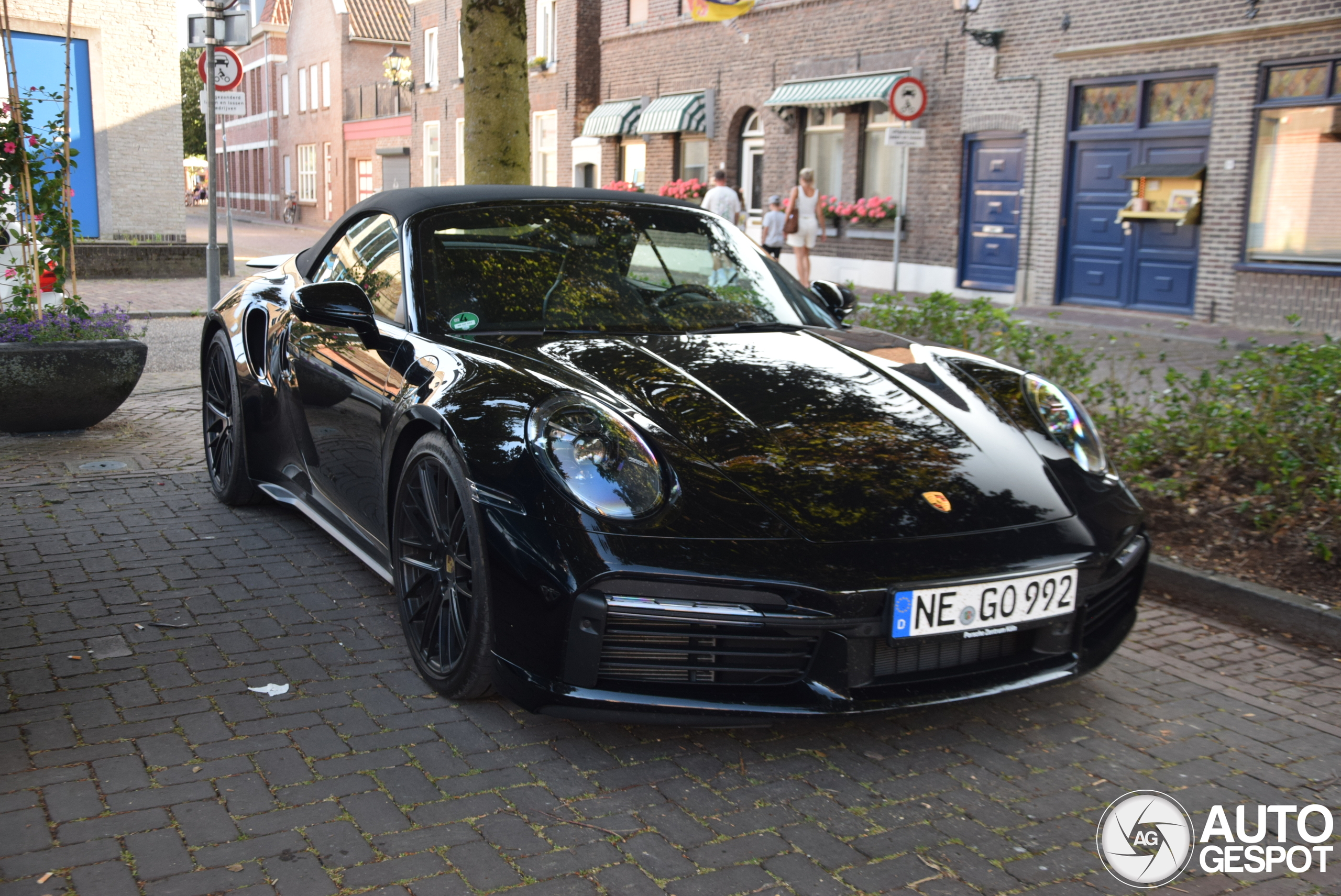 Porsche 992 Turbo S Cabriolet MkI - 30 June 2025 - Autogespot