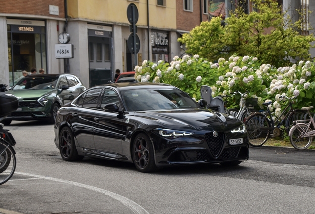 Alfa Romeo Giulia Quadrifoglio 2023