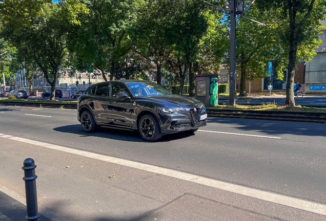 Alfa Romeo Stelvio Quadrifoglio 2023