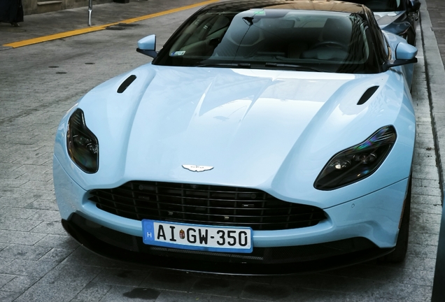 Aston Martin DB11 V8