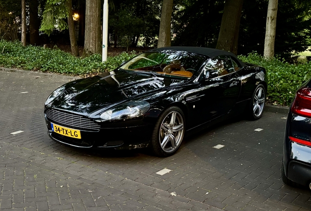 Aston Martin DB9 Volante