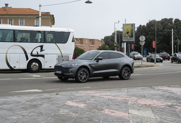 Aston Martin DBX
