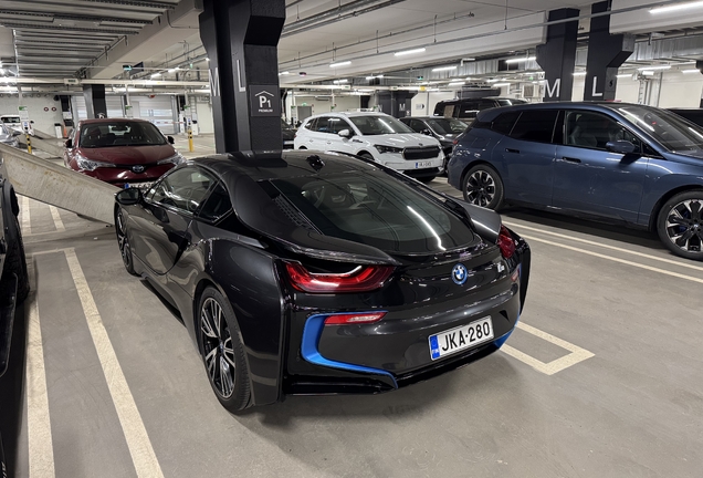 BMW i8