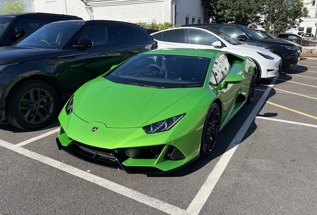 Lamborghini Huracán LP640-4 EVO