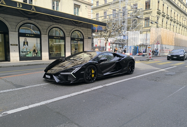 Lamborghini Revuelto