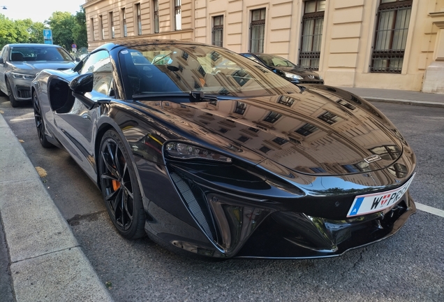 McLaren Artura Spider