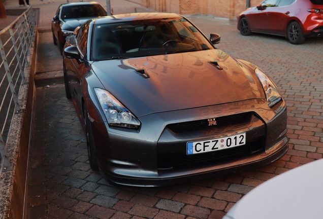 Nissan GT-R