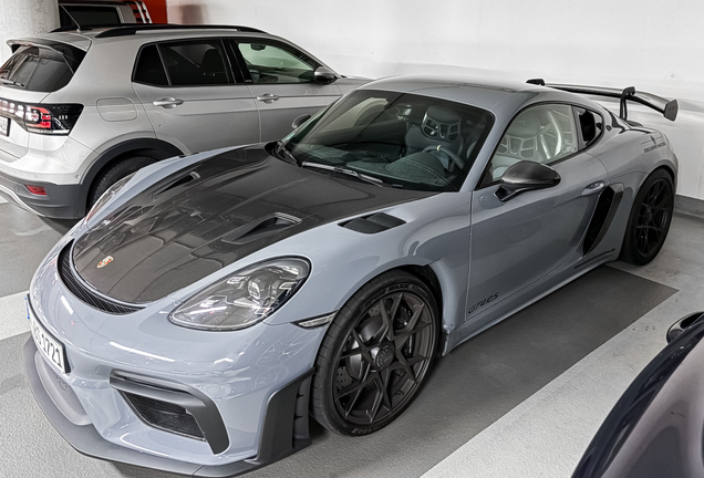 Porsche 718 Cayman GT4 RS Weissach Package