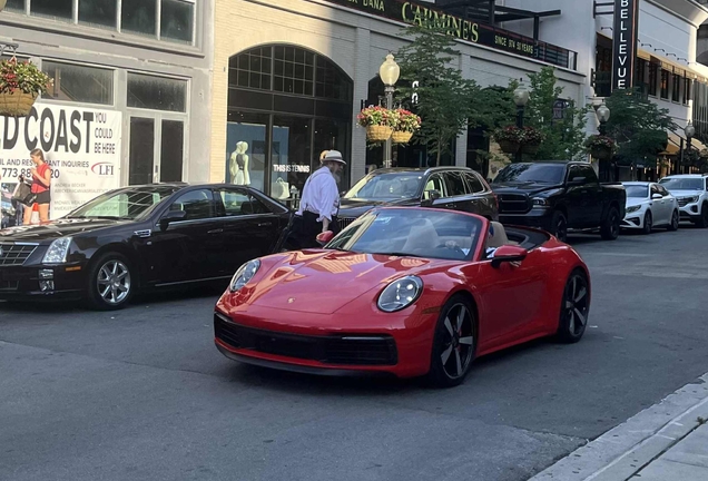 Porsche 992 Carrera 4S Cabriolet
