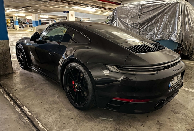 Porsche 992 Carrera GTS