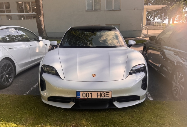 Porsche Taycan Turbo