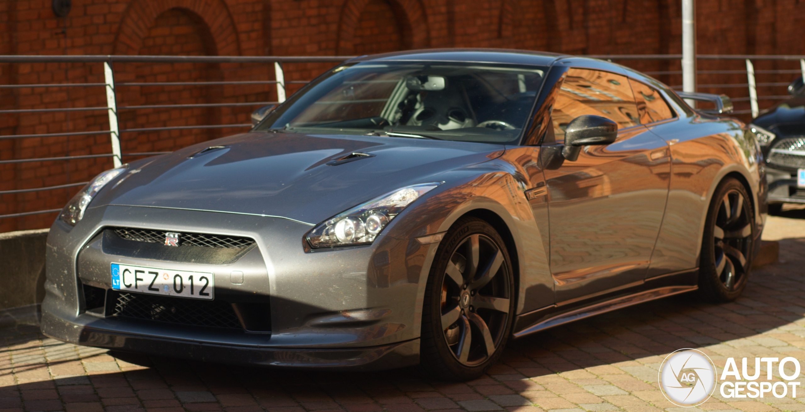 Nissan GT-R