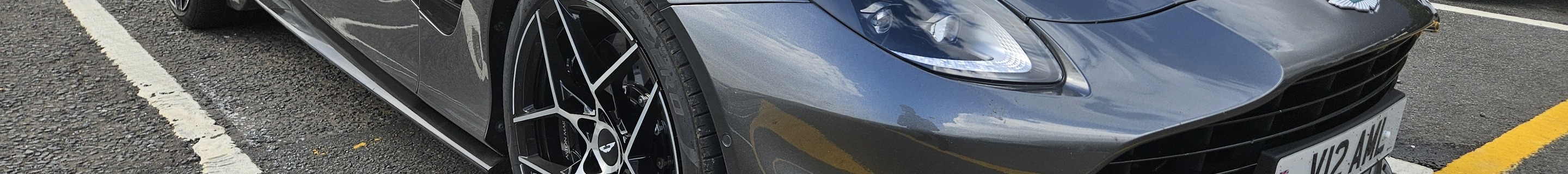 Aston Martin Vanquish 2025