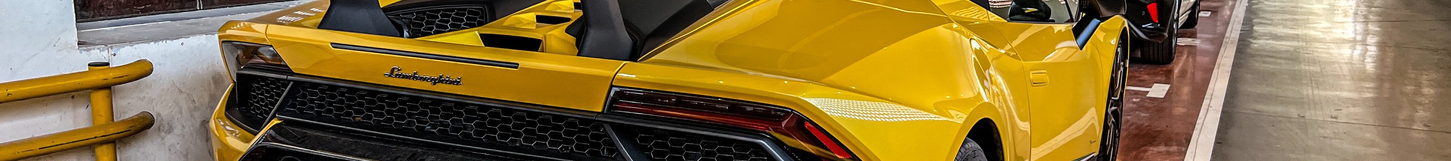 Lamborghini Huracán LP640-4 Performante Spyder