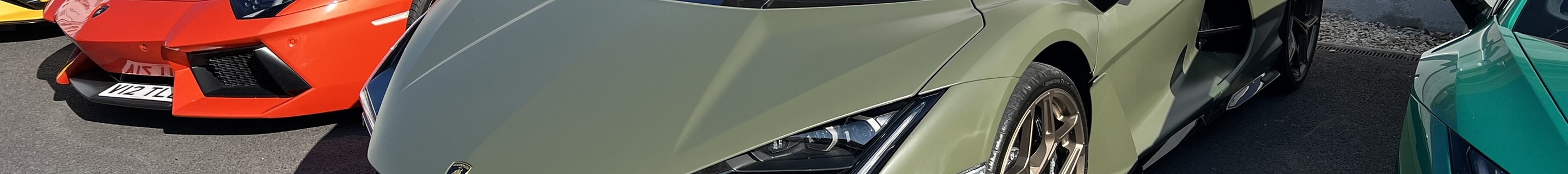 Lamborghini Revuelto