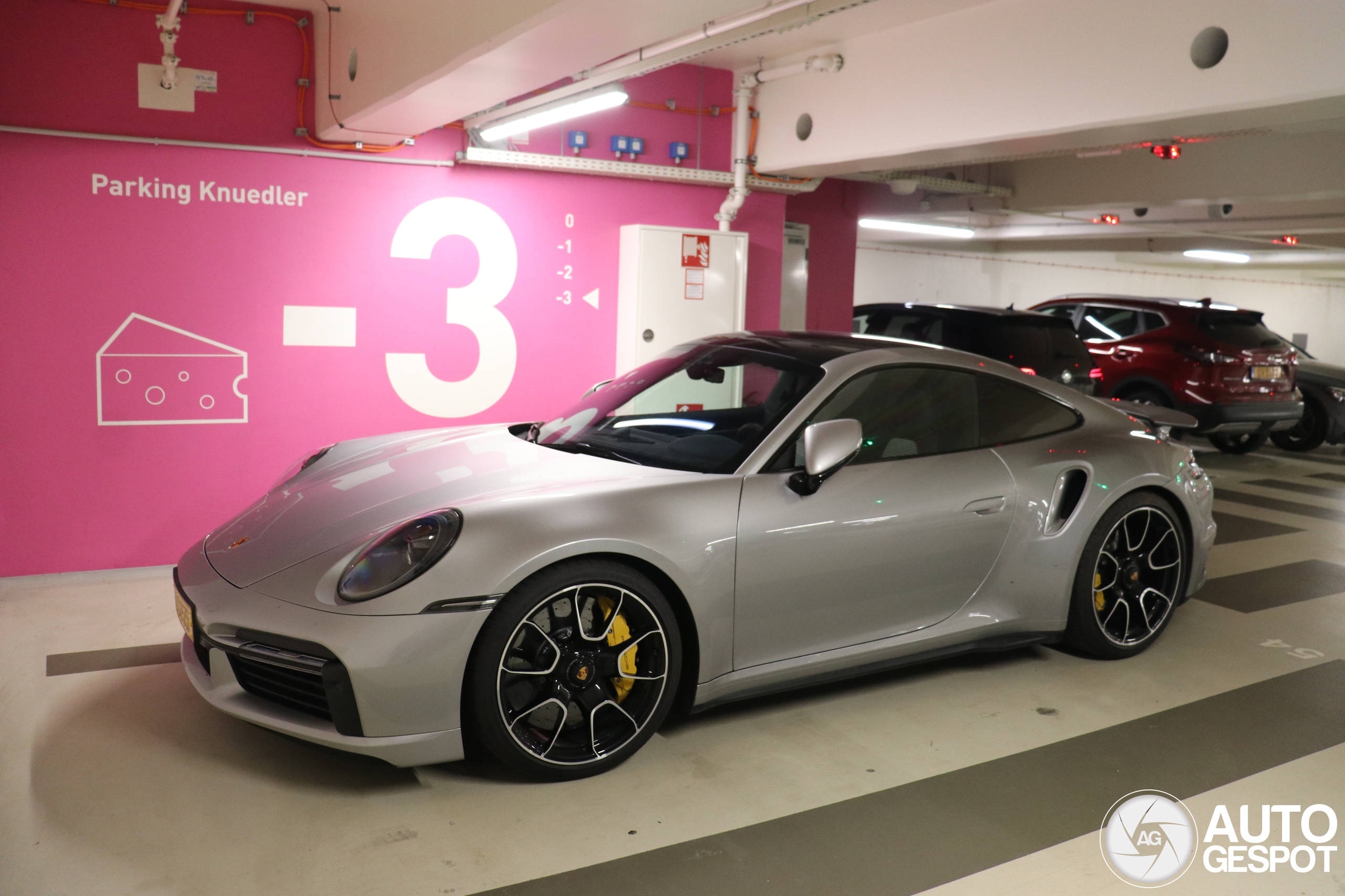 Porsche 992 Turbo S MkI 9FF