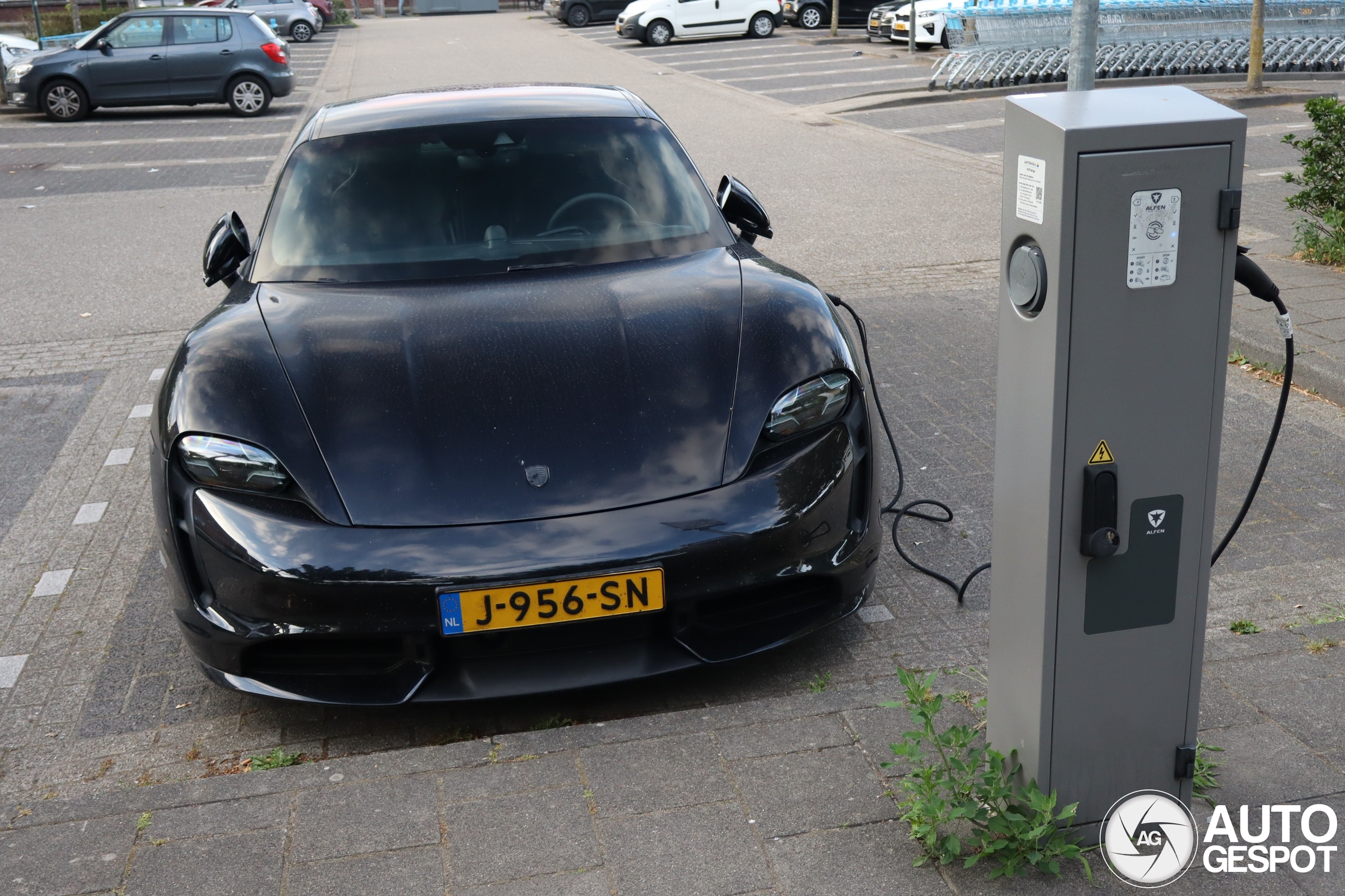Porsche Taycan Turbo