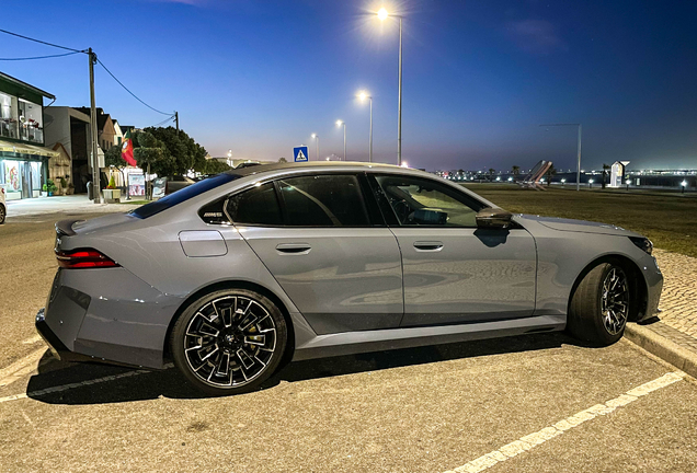 BMW M5 G90