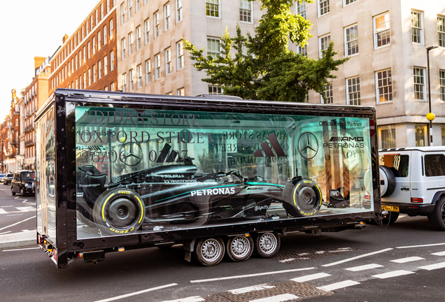 Mercedes-AMG F1 W16 E Performance