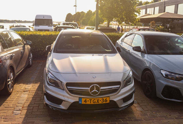 Mercedes-Benz CLA 45 AMG C117