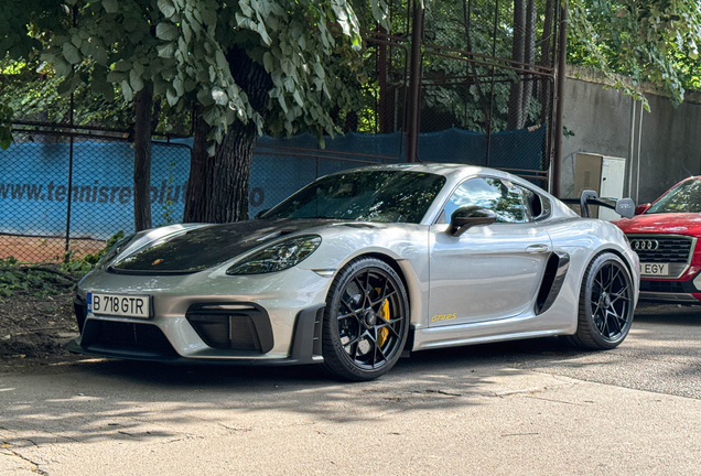 Porsche 718 Cayman GT4 RS Weissach Package