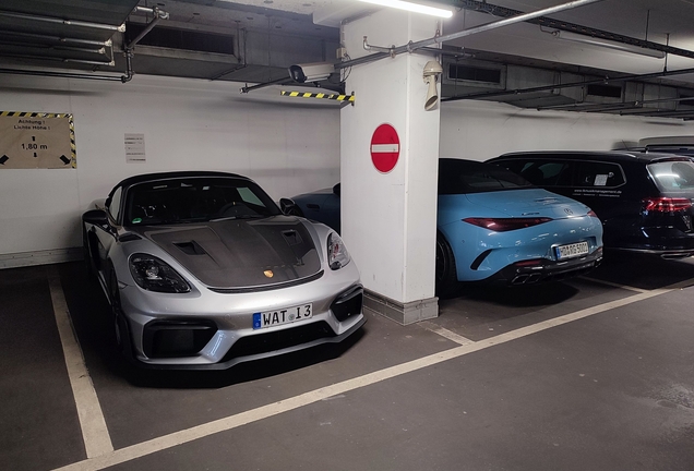 Porsche 718 Spyder RS Weissach Package