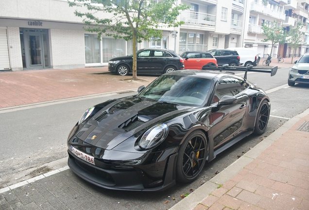 Porsche 992 GT3 RS Weissach Package