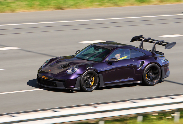 Porsche 992 GT3 RS Weissach Package