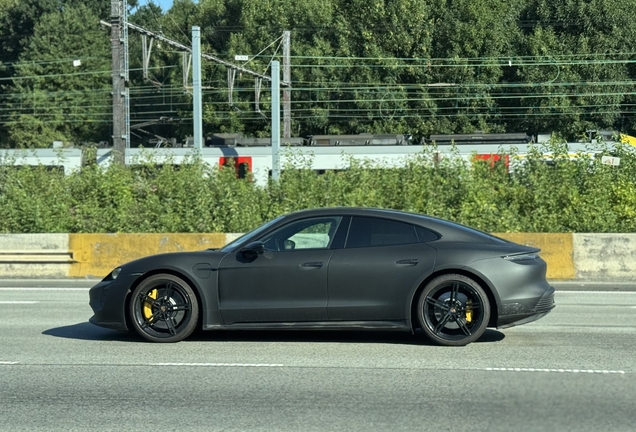 Porsche Taycan GTS