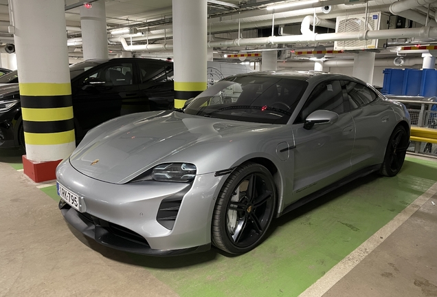 Porsche Taycan Turbo