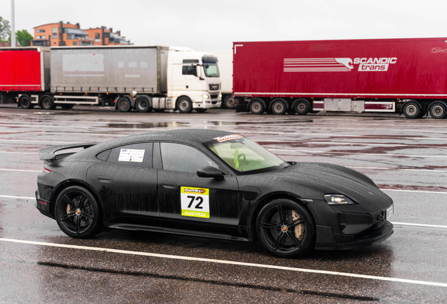 Porsche Taycan Turbo GT Weissach Package